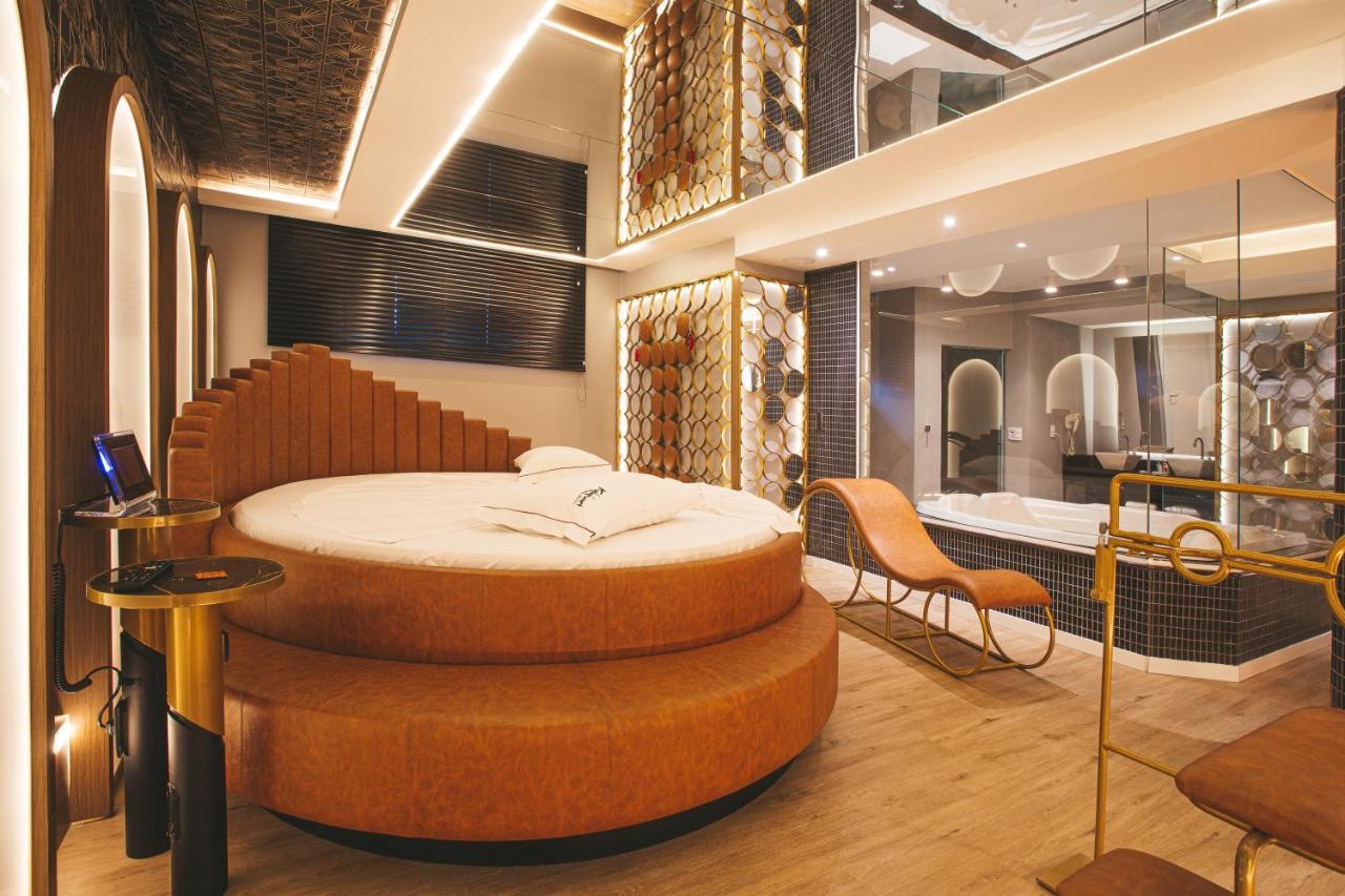 Motel Kalahari Jaragua do Sul Ngoại thất bức ảnh