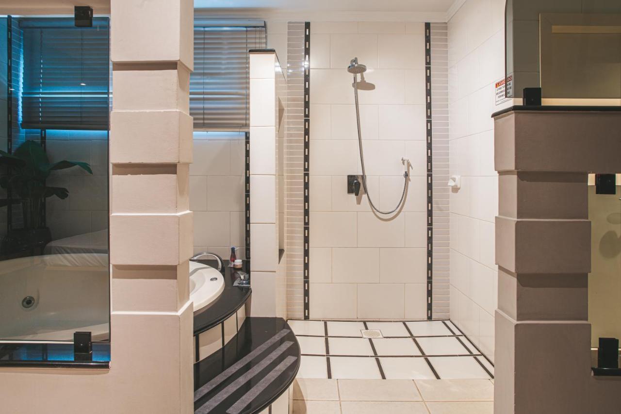 Motel Kalahari Jaragua do Sul Ngoại thất bức ảnh